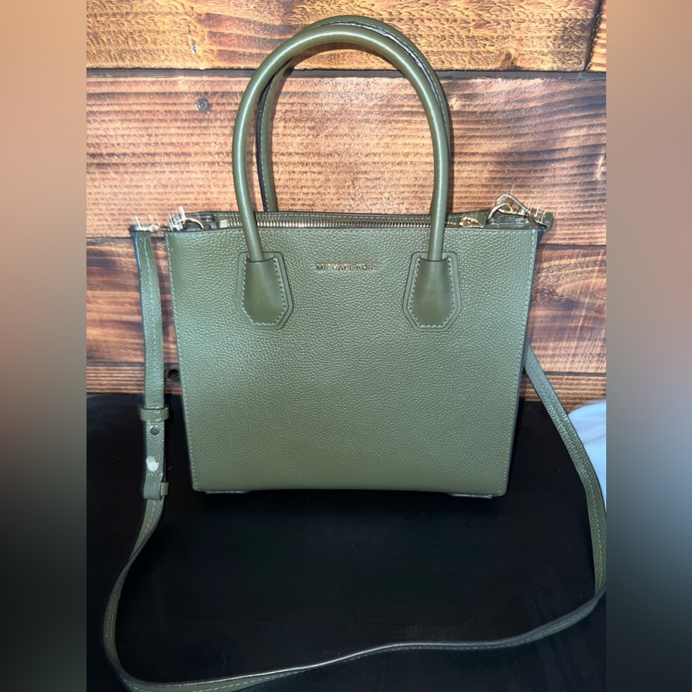 Michael kors purse